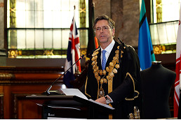 Nick Reece sworn in as Melbourne’s Lord Mayor