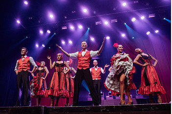 Cabaret De Paris brings Parisian sparkle to The Palms at Crown