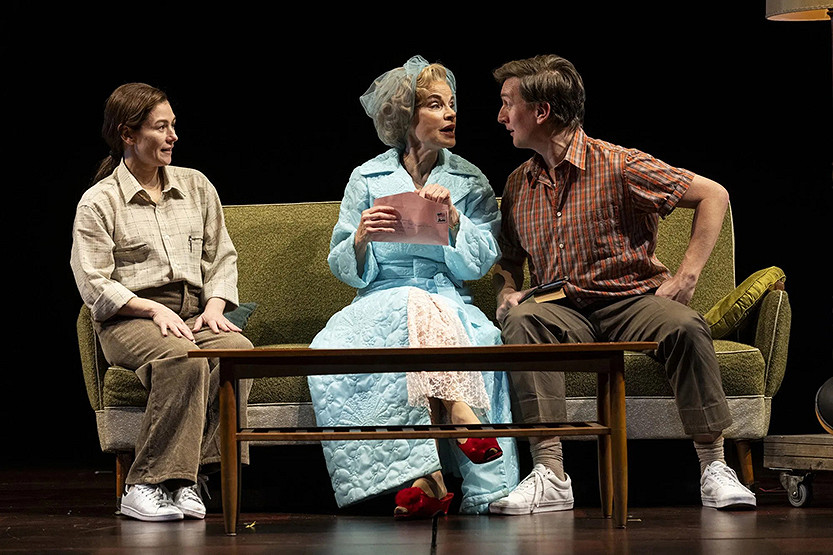 Mother Play: A theatrical unravelling of boxes – loved, unloved and binding