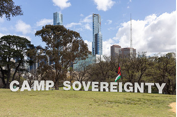 Crossbenchers criticise police for weak response to Camp Sovereignty neo-Nazi attack