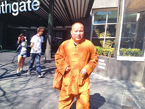 Beware of con-artist monks